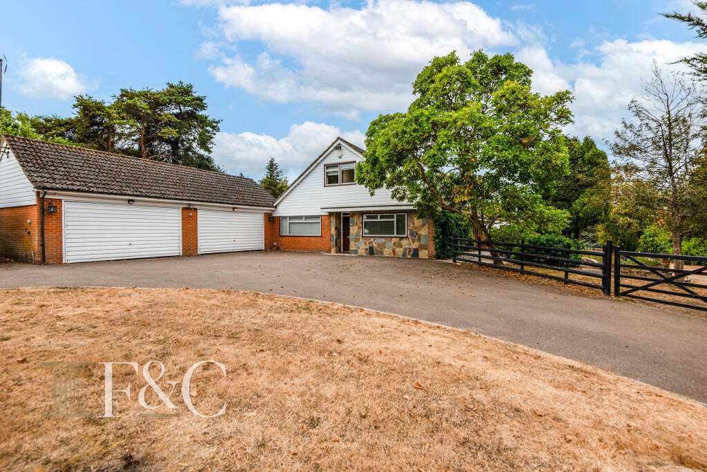 Main image of property: Skins Farm Lane, off Roydon Road Harlow, Essex, CM19 5DT