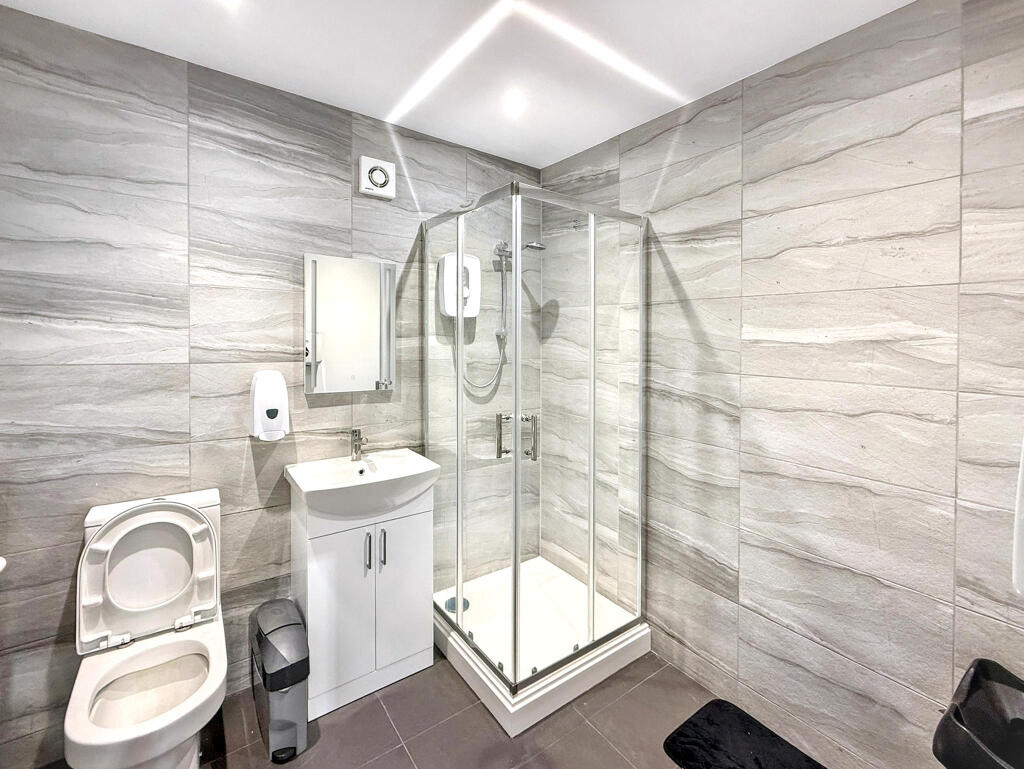 Toilet &amp; Shower