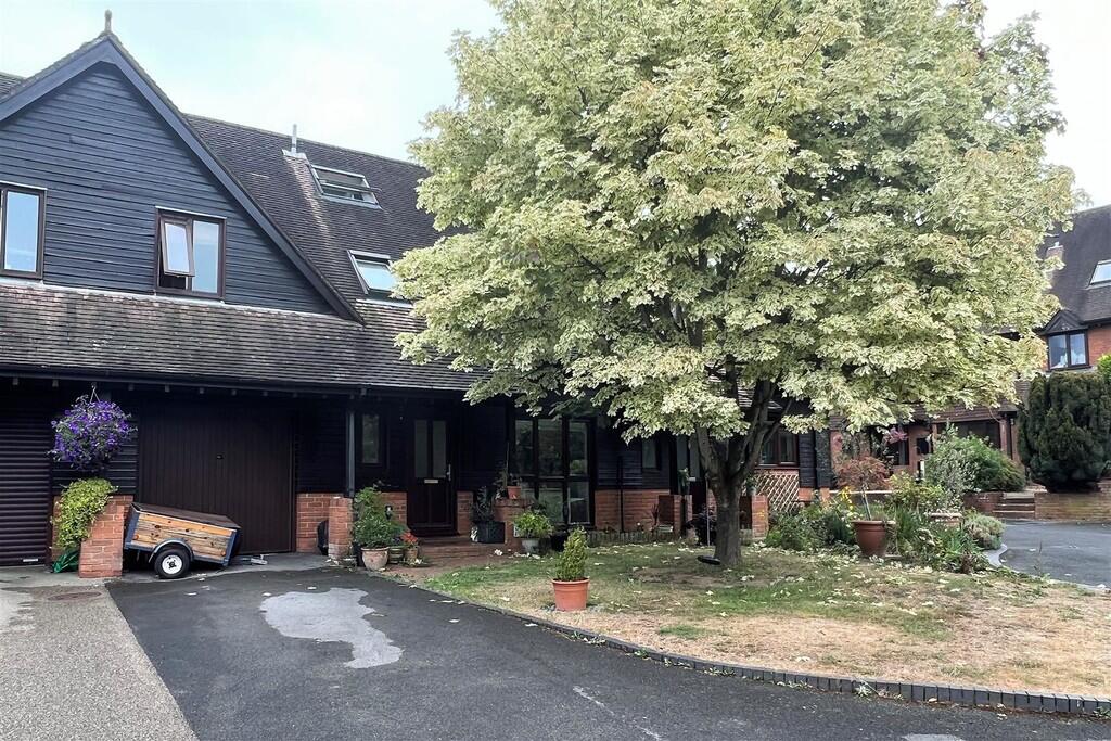 Main image of property: Moorland Gate, Ringwood