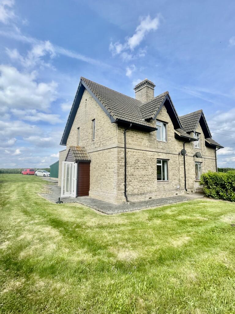 Main image of property: Chinham Farm Cottages, Stanford Road
