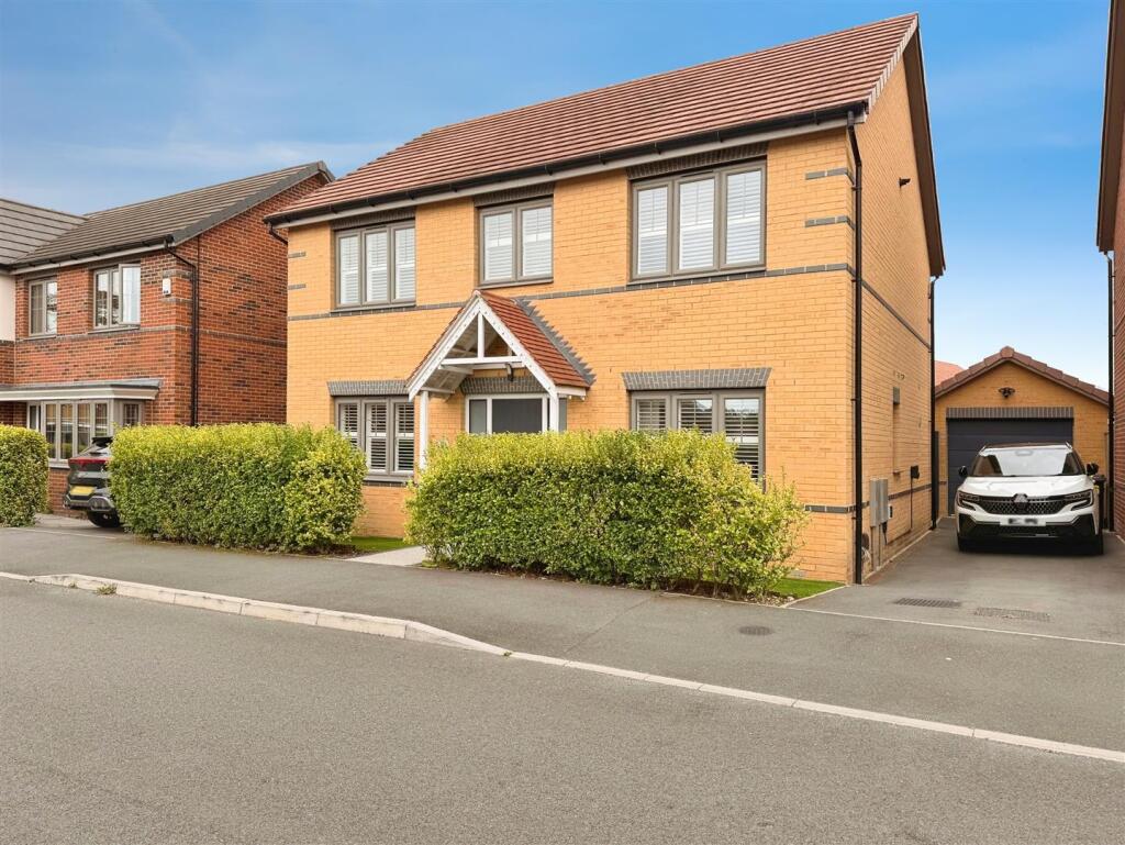 Main image of property: Bluebell close, Carlton in lindrick, Worksop