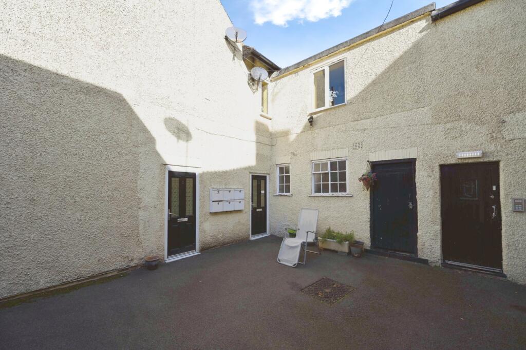 Main image of property: Three Horse Shoes, Bridge Street, Boroughbridge