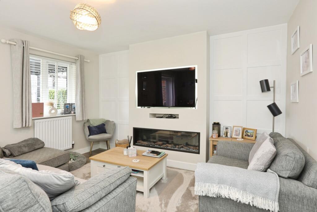 Main image of property: Illett Way, Faygate, Horsham, West Sussex, RH12