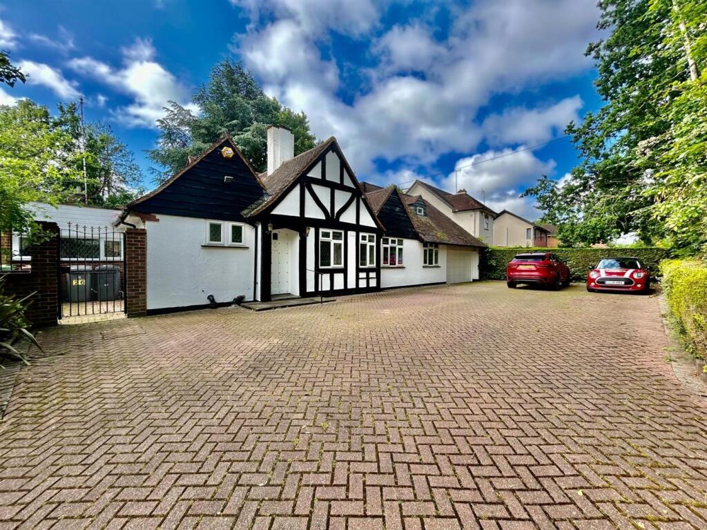 Main image of property: Elstree Road, Bushey Heath, Bushey, WD23 4GQ