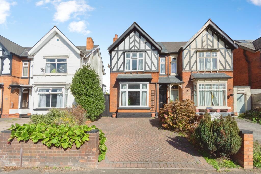 Main image of property: Warwick Road, Acocks Green, Birmingham, West Midlands, B27