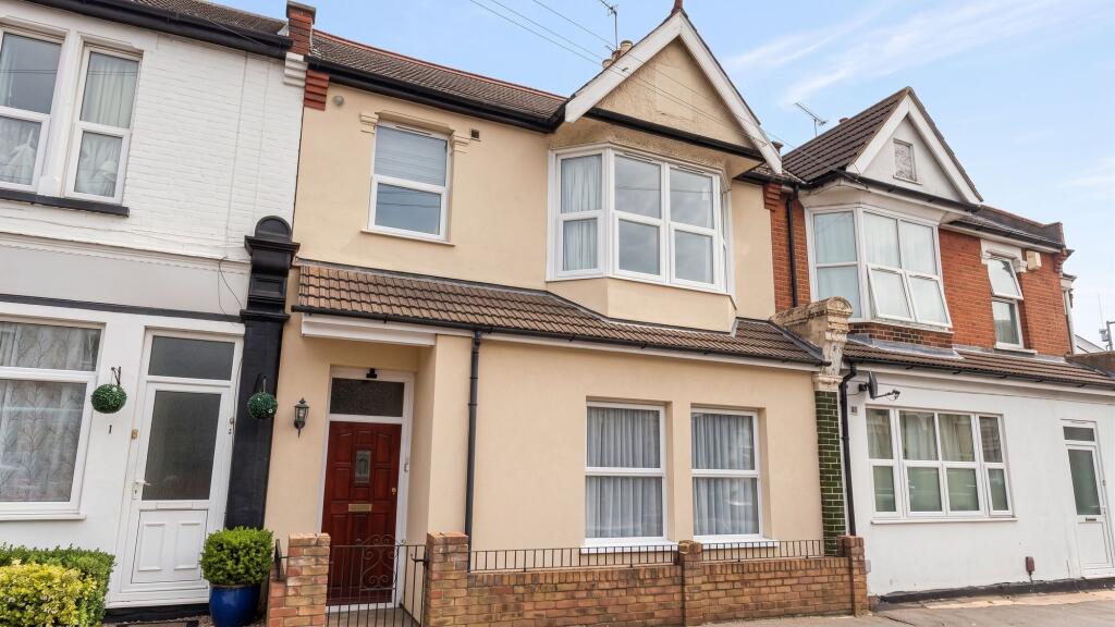 Main image of property: West Road, SS0