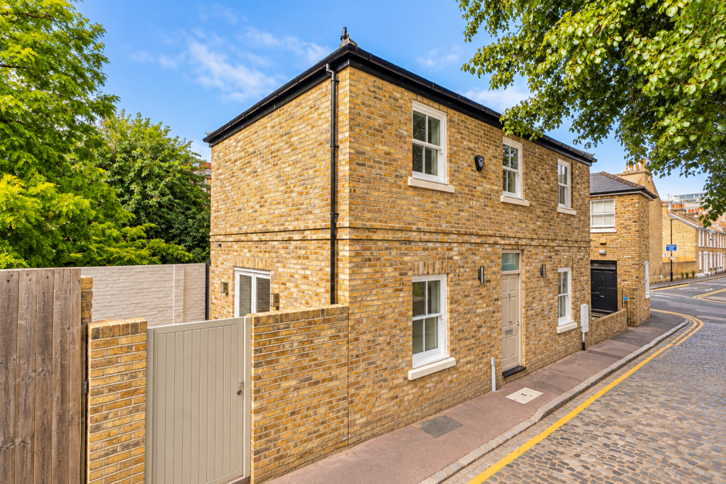 Main image of property: King William Lane, Greenwich