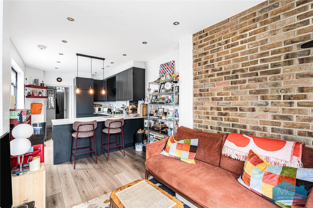 Main image of property: Oak Grove, London, NW2