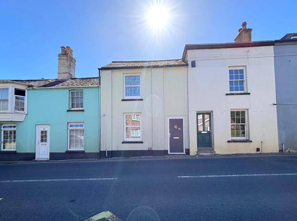 Main image of property: Carisbrooke High Street, Newport