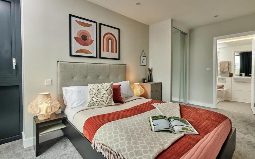 Main image of property: Momento Kew Bridge
