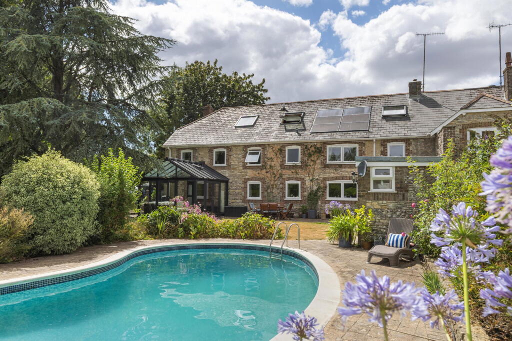 Main image of property: Long Barn, Charminster