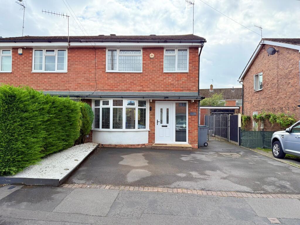 Main image of property: Meadow Lane, Trentham, Stoke-on-Trent, ST4 8DJ