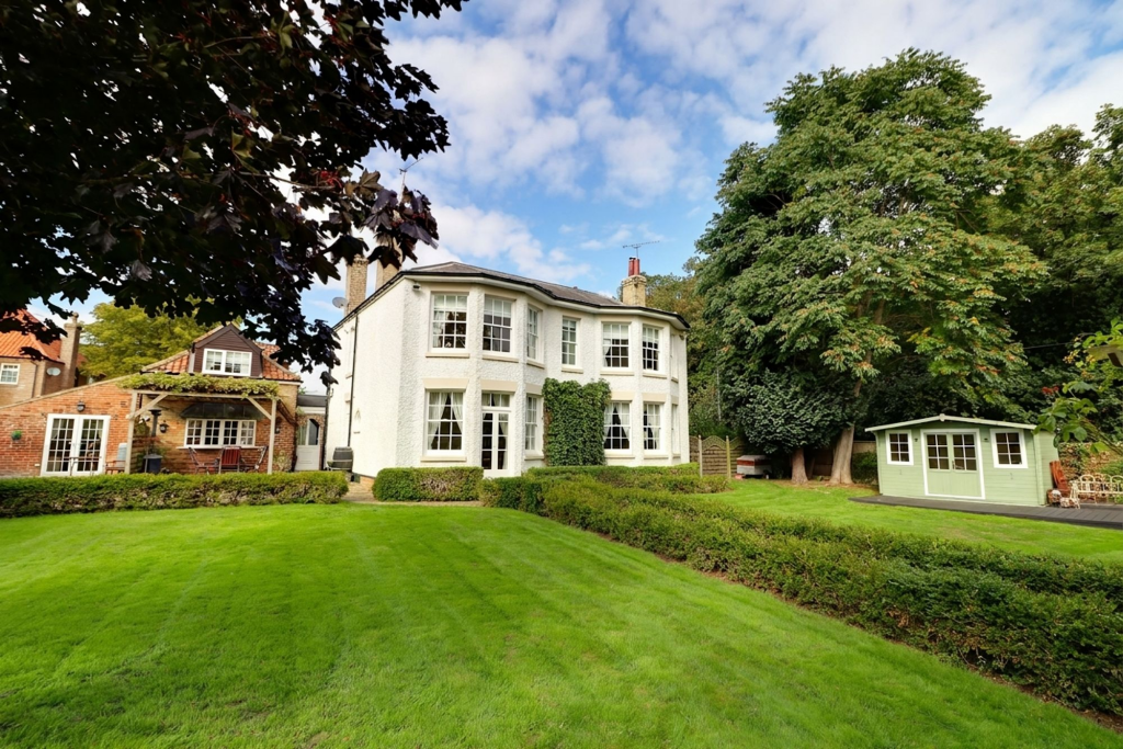 Main image of property: Vicarage Lane, Scawby, DN20