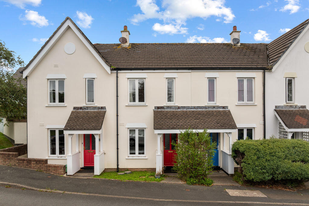Main image of property: 27 Lakeside Road, Douglas