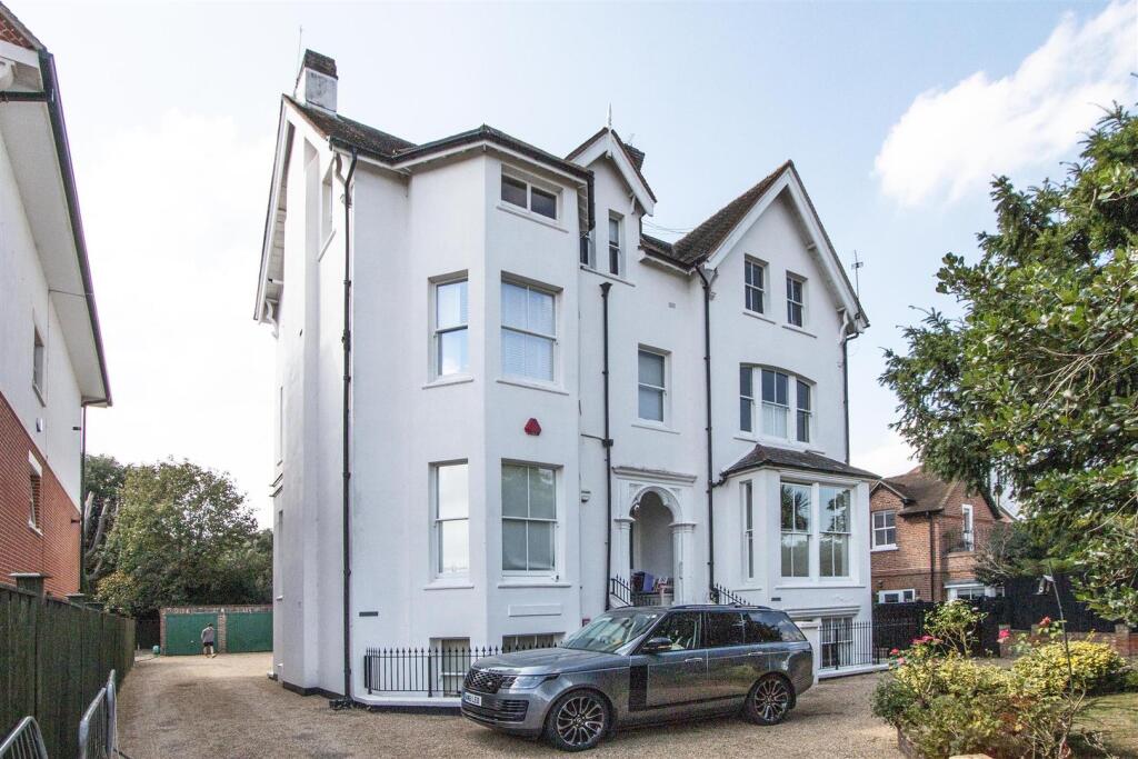 Main image of property: Lyston House, Clifton Road, London SW19