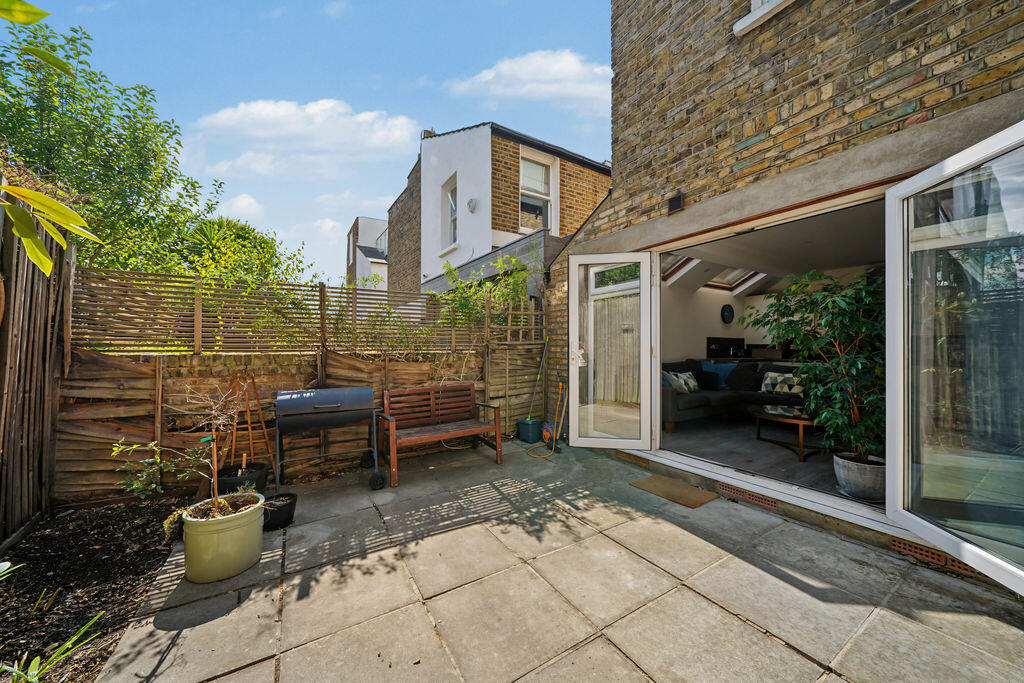 Main image of property: Dagnan Road, London