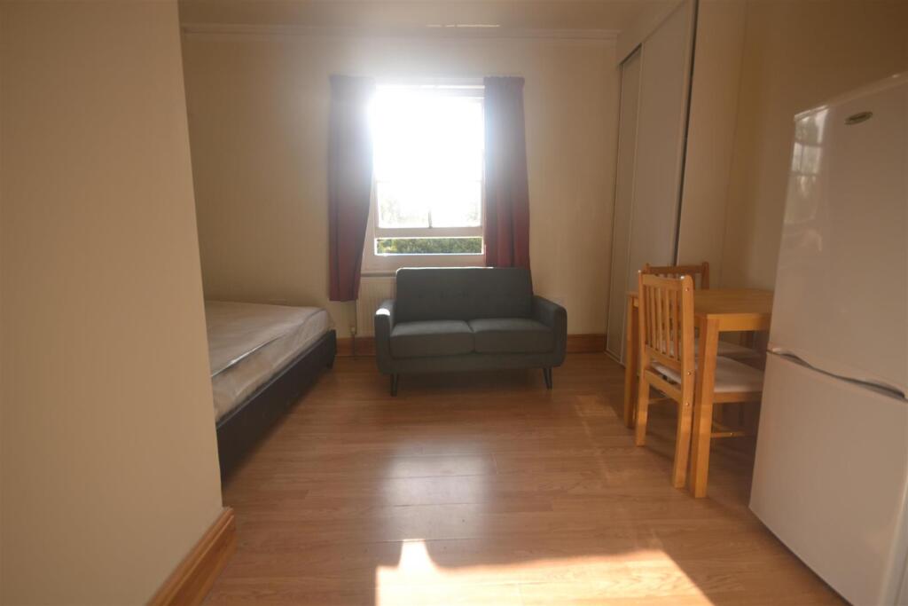 Main image of property: Denmark Road, Reading, Berkshire