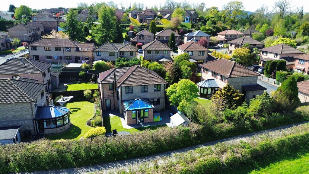 Main image of property: 10 Bryn Creigiau, Groesfaen, Pontyclun, CF72 8RT