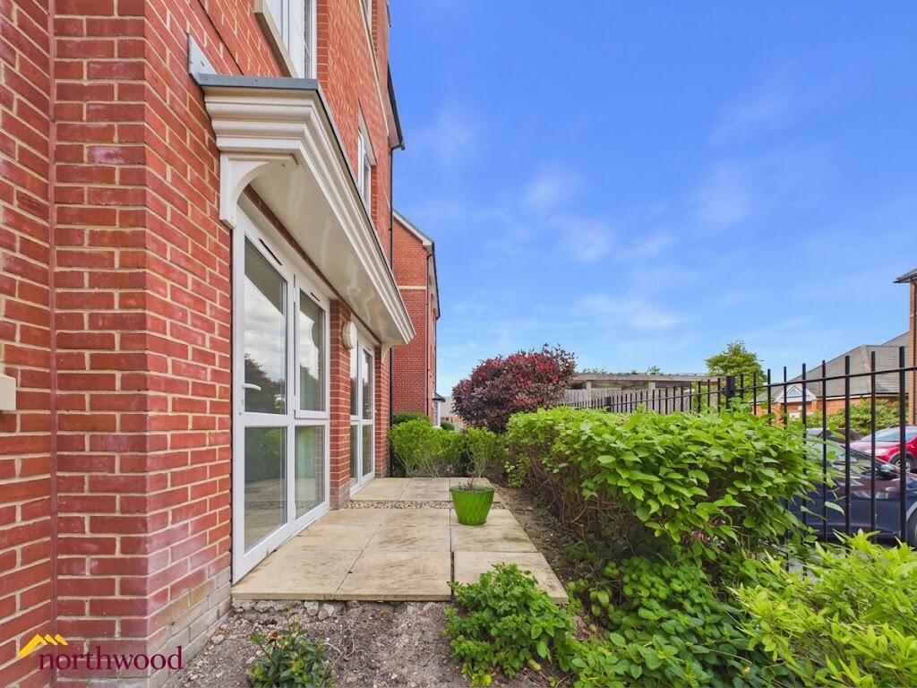 Main image of property: Foxhall Court, Banbury, OX16