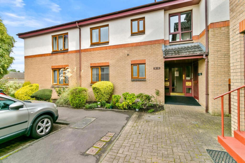 Main image of property: The Forge, Giffnock, G46