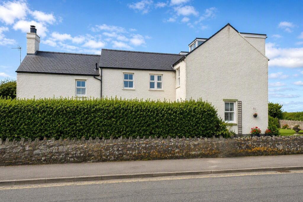 Main image of property: Lon Isallt, Trearddur Bay, Holyhead, Isle of Anglesey, LL65