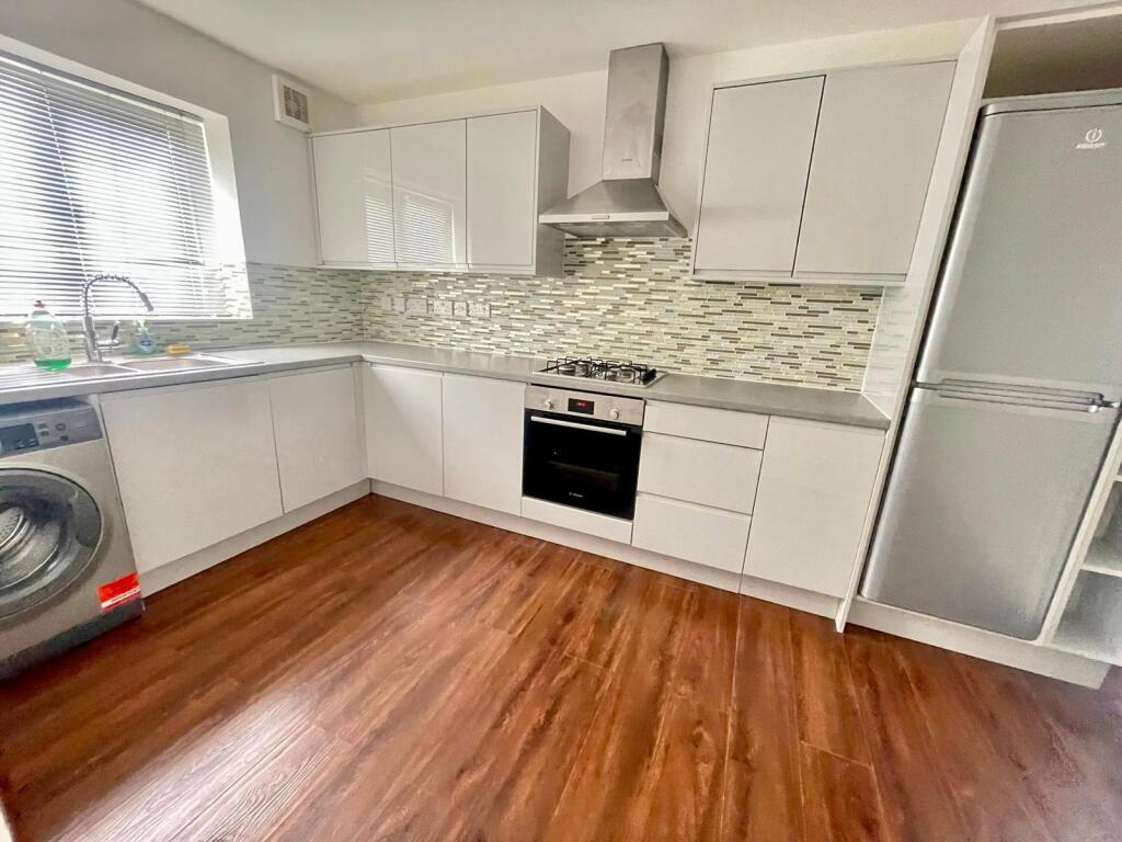 Main image of property: Chadwell St Mary, Essex, Grays, RM16