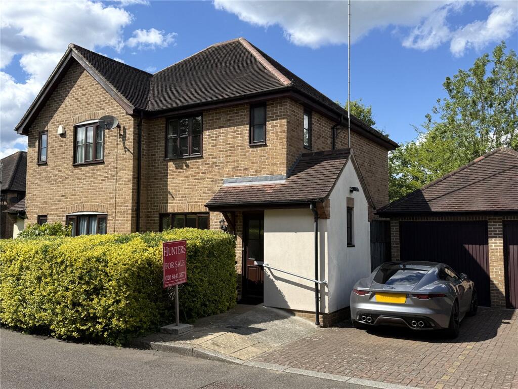 Main image of property: Pearson Close, Barnet, EN5