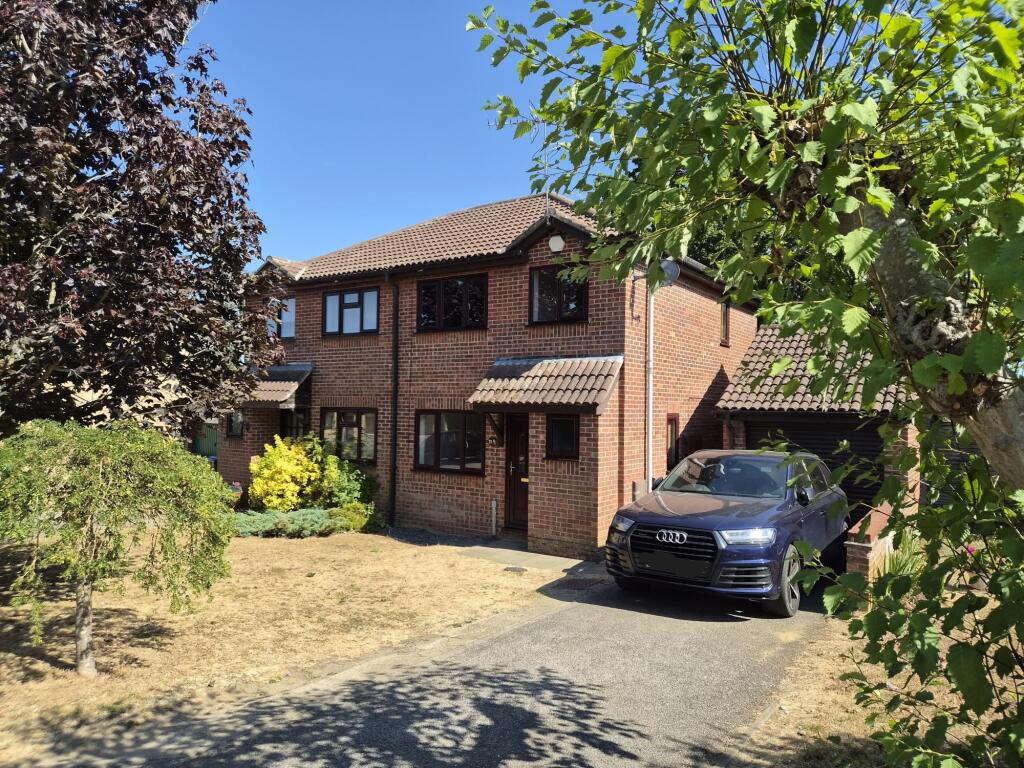 Main image of property: Shelley Close, Stowmarket, Suffolk