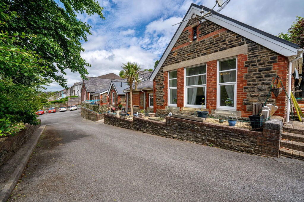 Main image of property: Duffryn Terrace, Elliots Town, New Tredegar, NP24 6DG