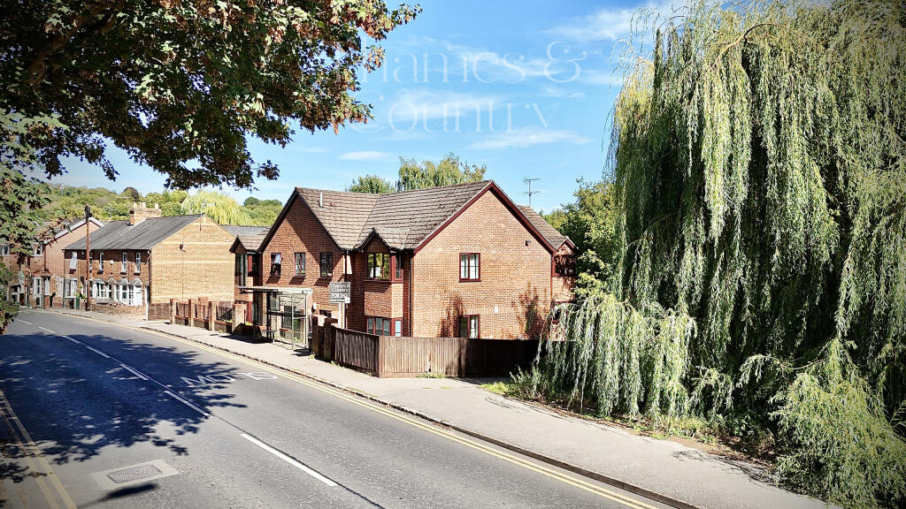 Main image of property: Brookside, Station Road, Loudwater, High Wycombe SHARE OF FREEHOLD - CHAIN FREE