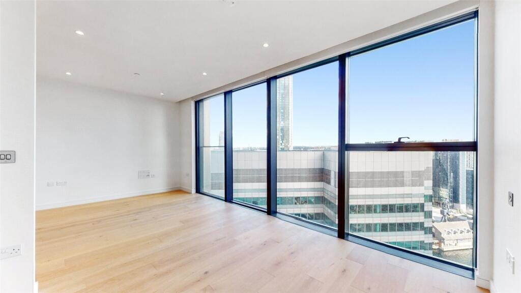 Main image of property: Hampton Tower, London, E14