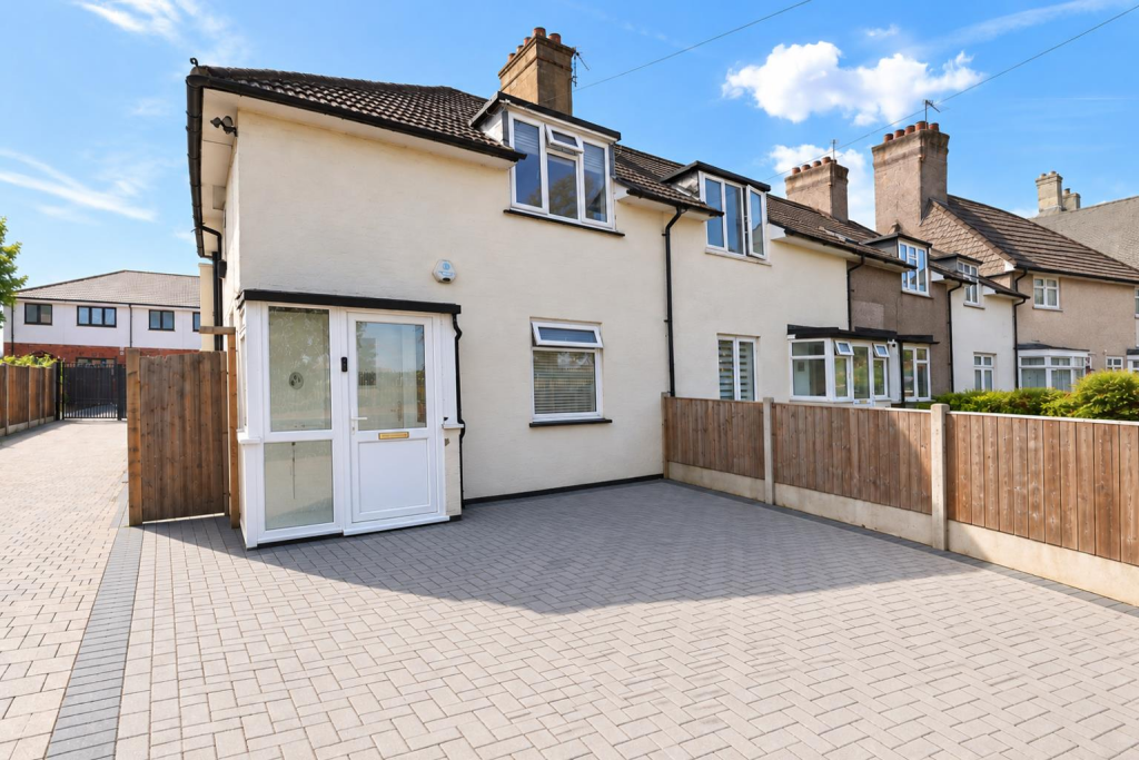 Main image of property: Colyers Lane, Erith