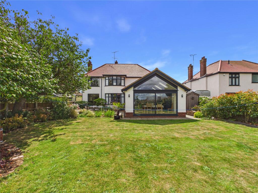 Main image of property: Links Avenue, Felixstowe, Suffolk, IP11