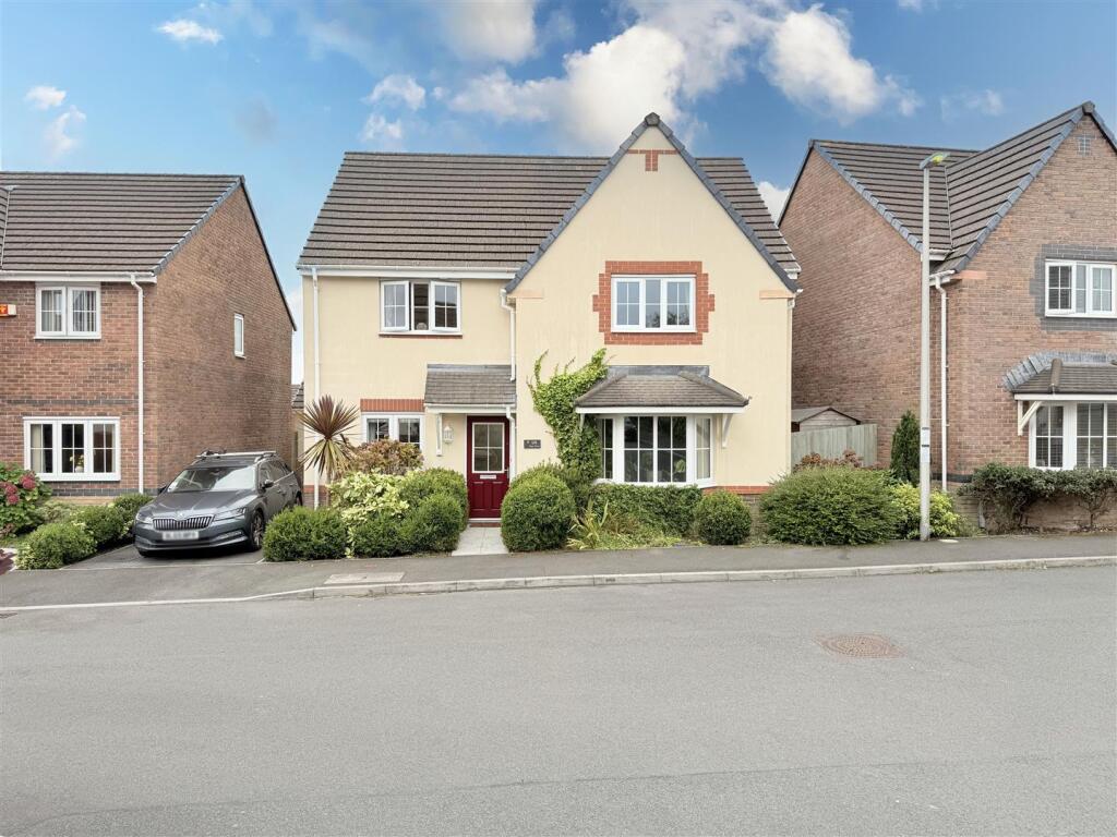 Main image of property: Bryn Uchaf, Bryn, Llanelli