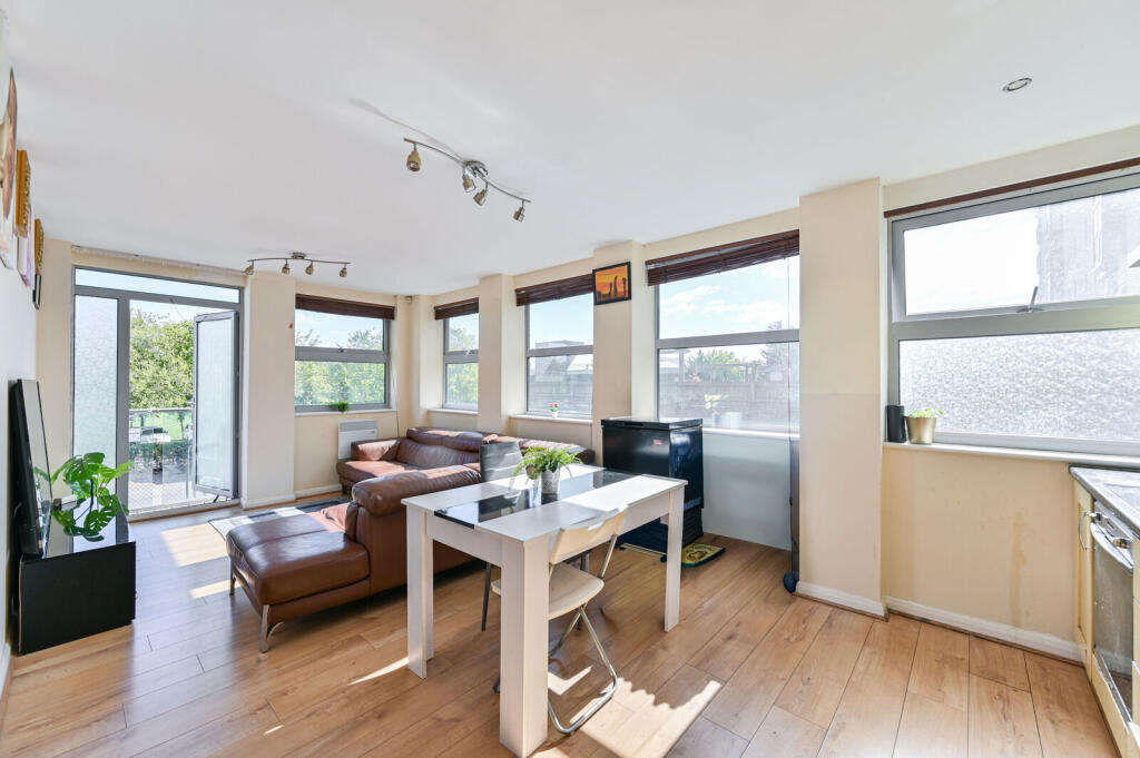 Main image of property: .London Road, Norbury, London, SW16