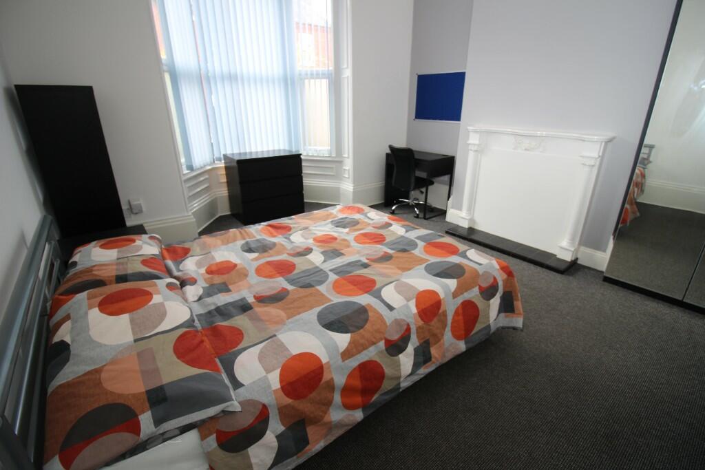 Main image of property: 26/27 **RASEN LANE** STUDENT HOUSE