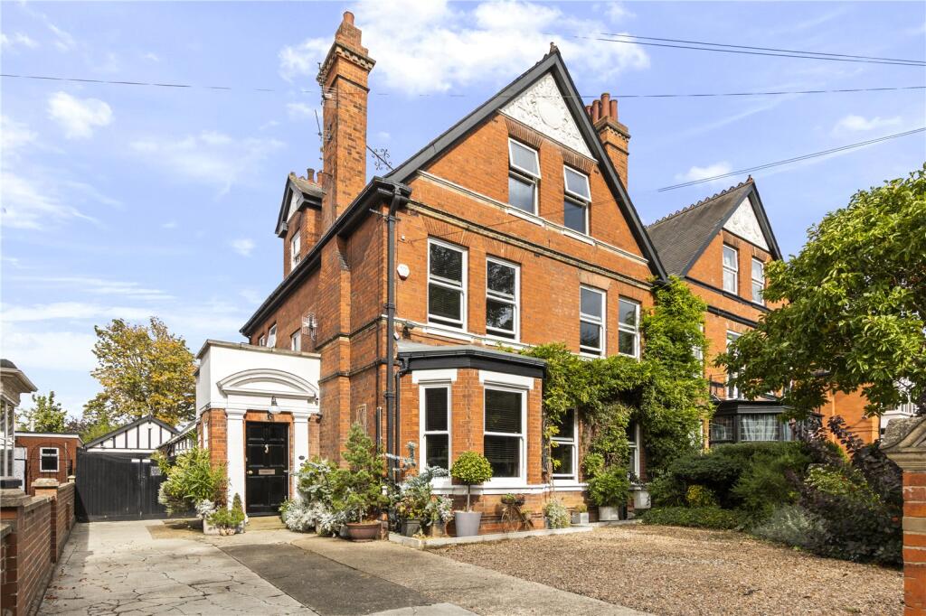Main image of property: Welholme Road, Grimsby, North East Lincs, DN32