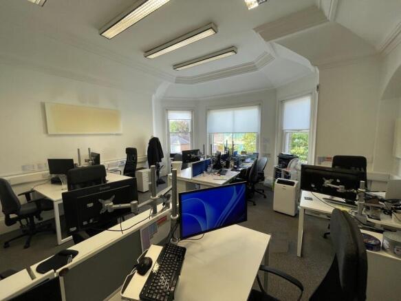 Photo 6. Suite C.