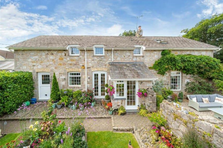 Main image of property: Teigngrace