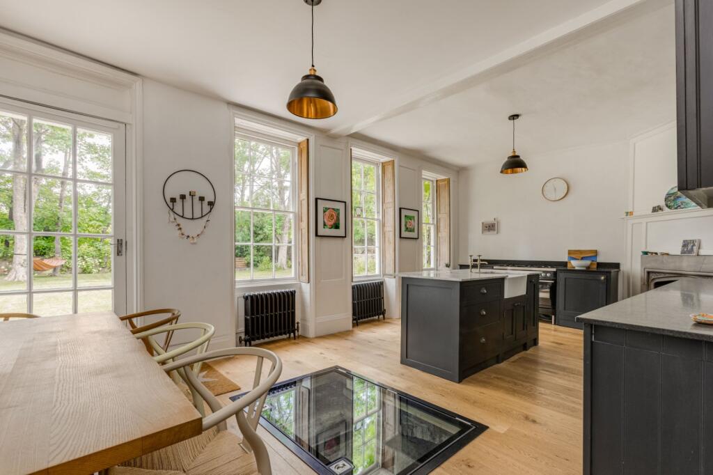 Main image of property: Mortlake High Street, 
East Sheen, SW14
