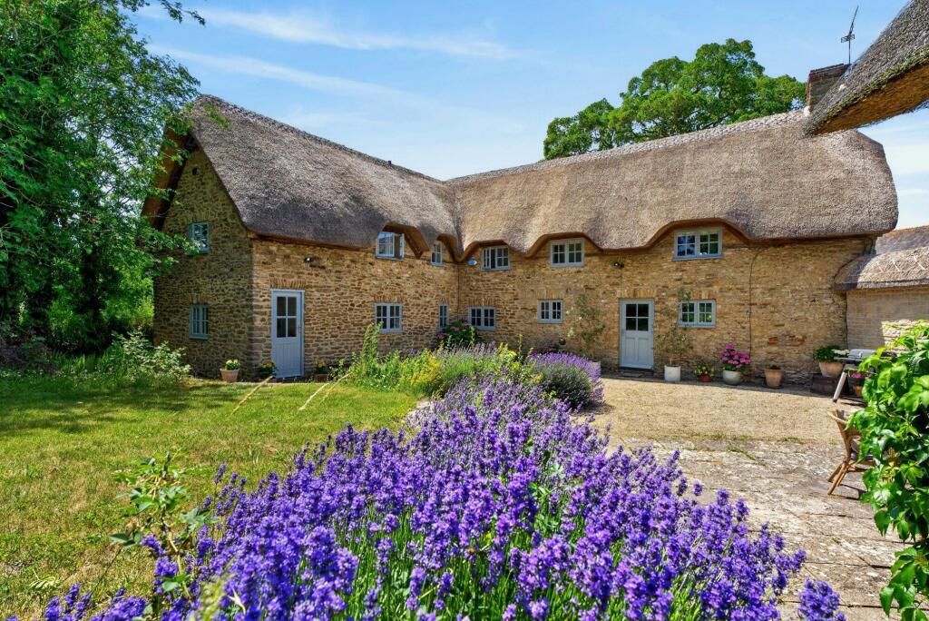Main image of property: The Green, Charney Bassett, OX12