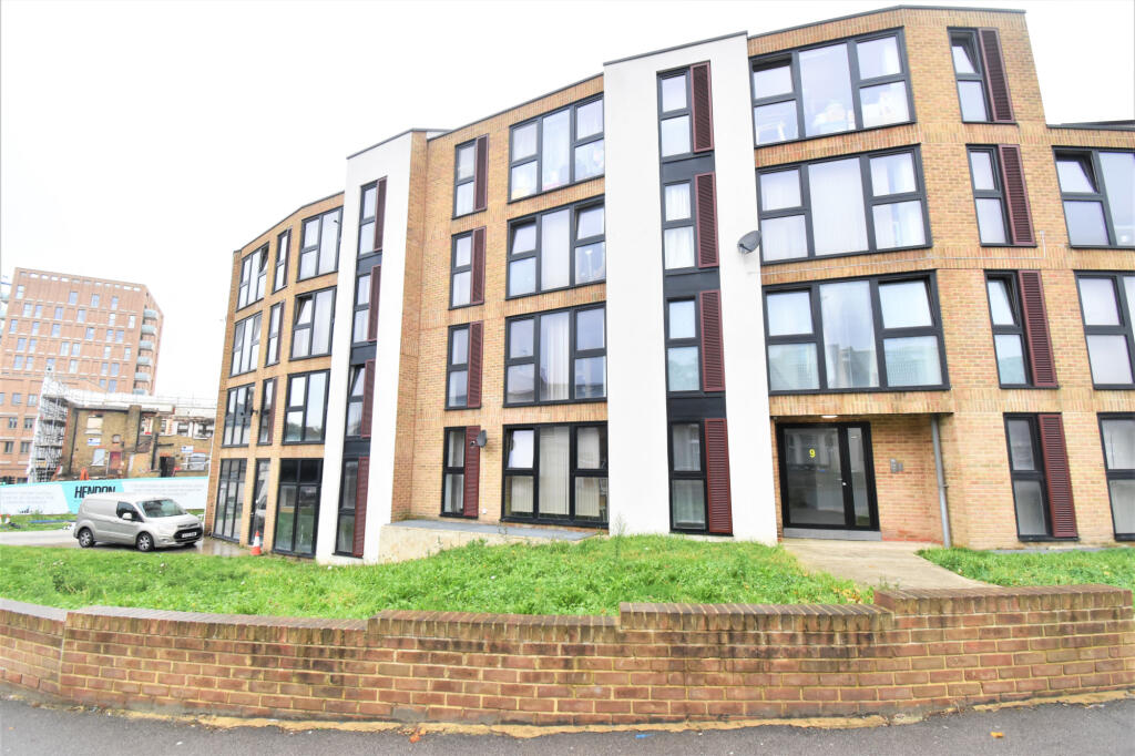 Main image of property: 3 Station Road, London, Nw4, London, NW4