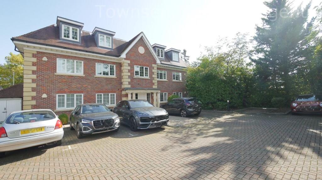 Main image of property: 10a Sandy Lodge Way, Northwood