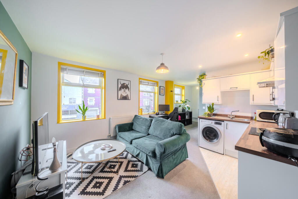Main image of property: Fishponds Road, Bristol, BS5 6
