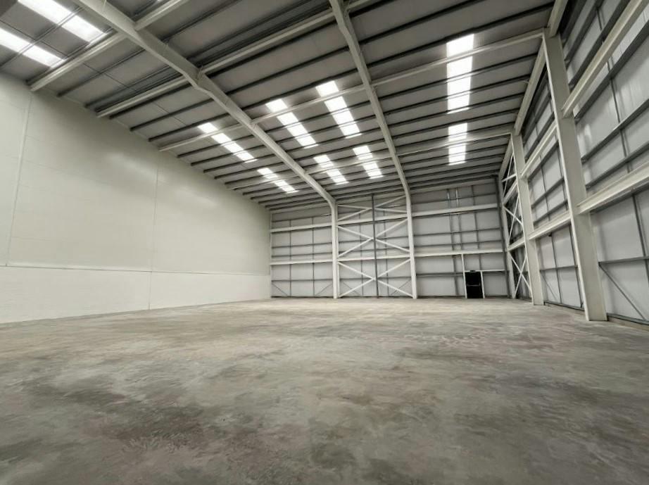 Unit 7B  Warehouse2.JPG
