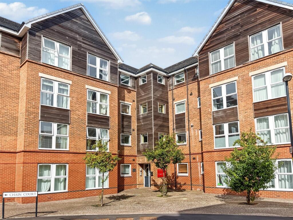 Main image of property: Thistle House, 2 Celsus Grove, Okus, Swindon, SN1