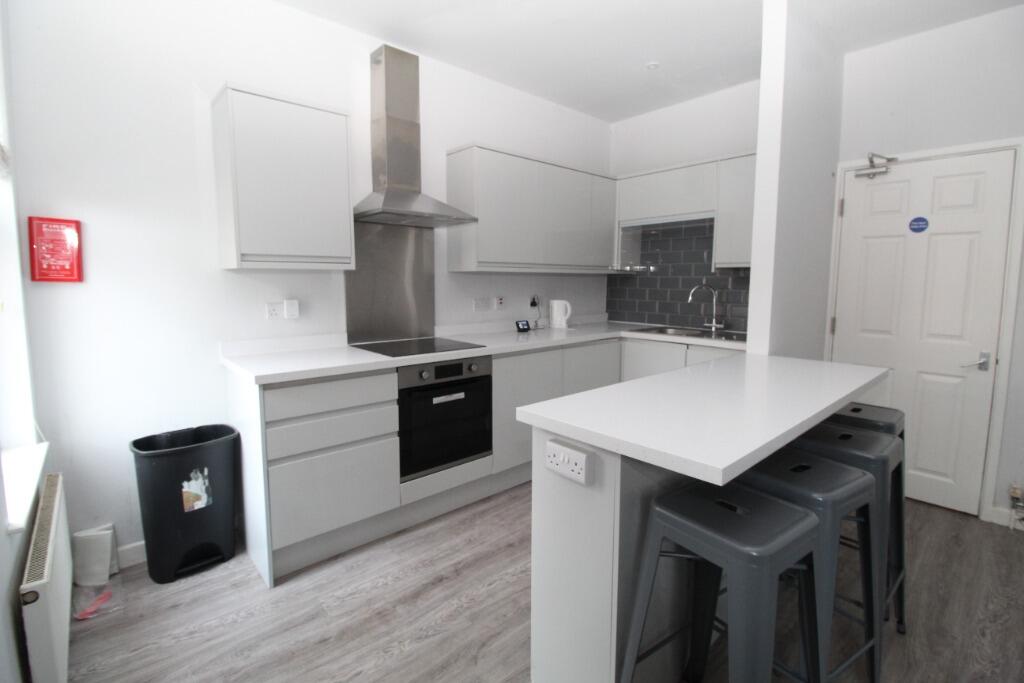 Main image of property: (3 BED) Castle Boulevard, Lenton, Nottingham, NG7
