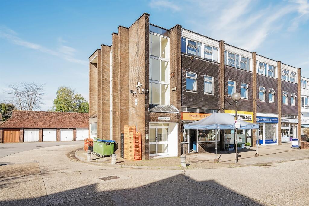 Main image of property: Jengers Mead, Billingshurst, RH14