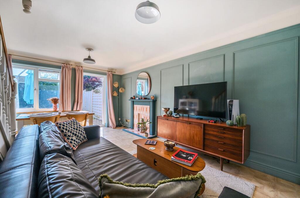 Main image of property: Fyfield Road, Thatcham, RG19