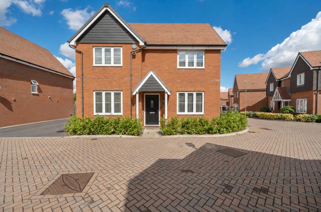 Main image of property: St. Andrews Road, Botley, Southampton, Hampshire, SO32